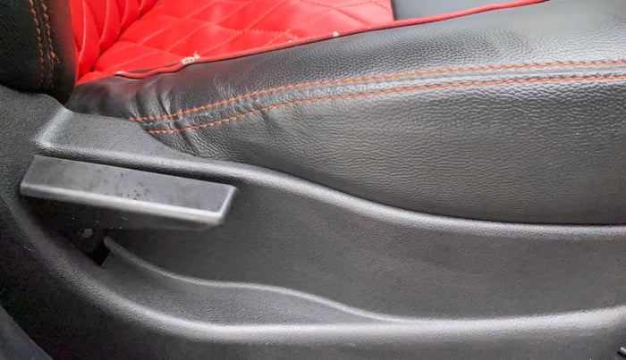 2019 Tata Tiago XT PETROL, Petrol, Manual, 81,541 km, Driver Side Adjustment Panel