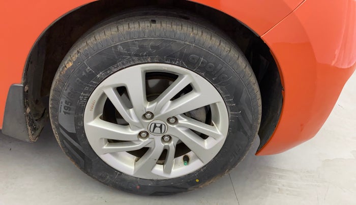 2015 Honda Jazz 1.2L I-VTEC V, Petrol, Manual, 97,979 km, Right Front Wheel