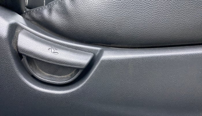 2017 Hyundai Grand i10 SPORTZ (O) AT 1.2 KAPPA VTVT, Petrol, Automatic, 53,867 km, Driver Side Adjustment Panel