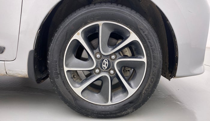 2017 Hyundai Grand i10 SPORTZ (O) AT 1.2 KAPPA VTVT, Petrol, Automatic, 53,867 km, Right Front Wheel
