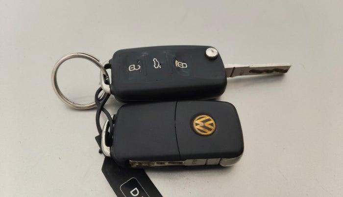 2013 Volkswagen Vento HIGHLINE PETROL AT, Petrol, Automatic, 81,198 km, Key Close Up