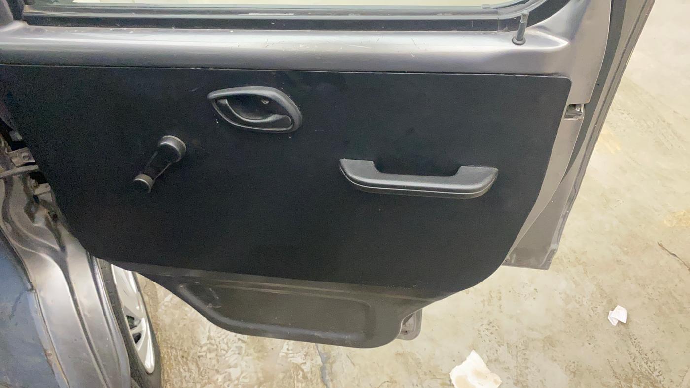 2017 Maruti Eeco 5 STR WITH A/C+HTR, Petrol, Manual, 1,25,143 km, Driver Side Door Panels Control
