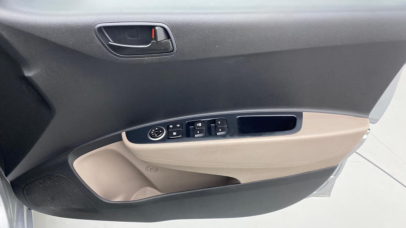 2019 Hyundai Grand i10 MAGNA 1.2 KAPPA VTVT, Petrol, Manual, 22,695 km, Driver Side Door Panels Control