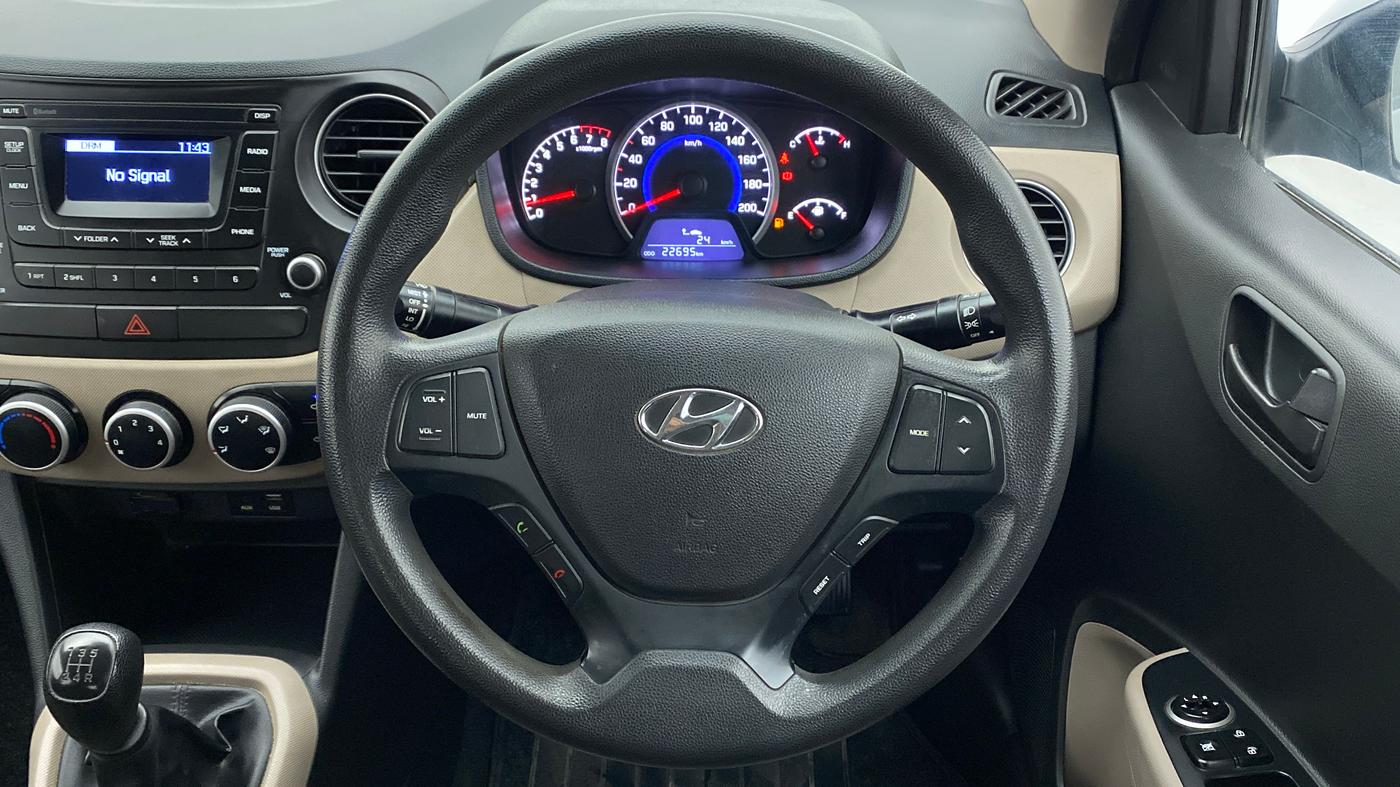 2019 Hyundai Grand i10 MAGNA 1.2 KAPPA VTVT, Petrol, Manual, 22,695 km, Steering Wheel Close Up