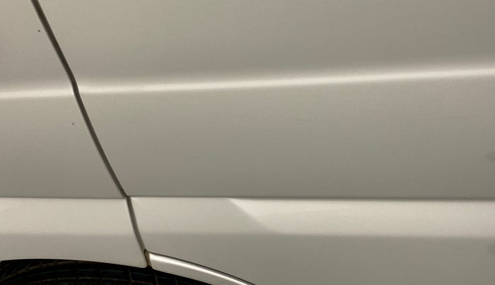 2019 Maruti Eeco 5 STR WITH AC PLUSHTR, Petrol, Manual, 31,677 km, Front passenger door - Slightly dented