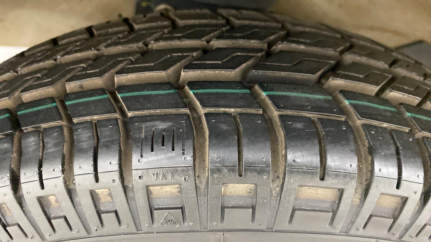 2019 Maruti Eeco 5 STR WITH AC PLUSHTR, Petrol, Manual, 31,677 km, Left Front Tyre Tread