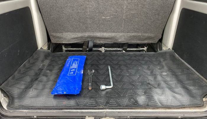 2019 Maruti Eeco 5 STR WITH AC PLUSHTR, Petrol, Manual, 31,677 km, Boot Inside