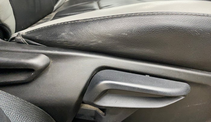 2021 Tata NEXON XZ PLUS PETROL SUNROOF, Petrol, Manual, 30,391 km, Driver Side Adjustment Panel