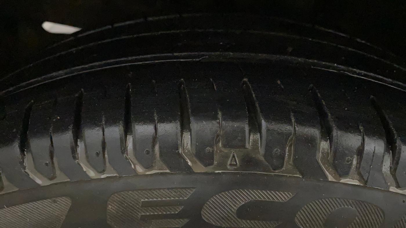 2022 Maruti Ertiga ZXI+ SHVS, Petrol, Manual, 45,498 km, Left Front Tyre Tread