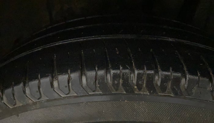 2022 Maruti Ertiga ZXI+ SHVS, Petrol, Manual, 45,483 km, Left Rear Tyre Tread