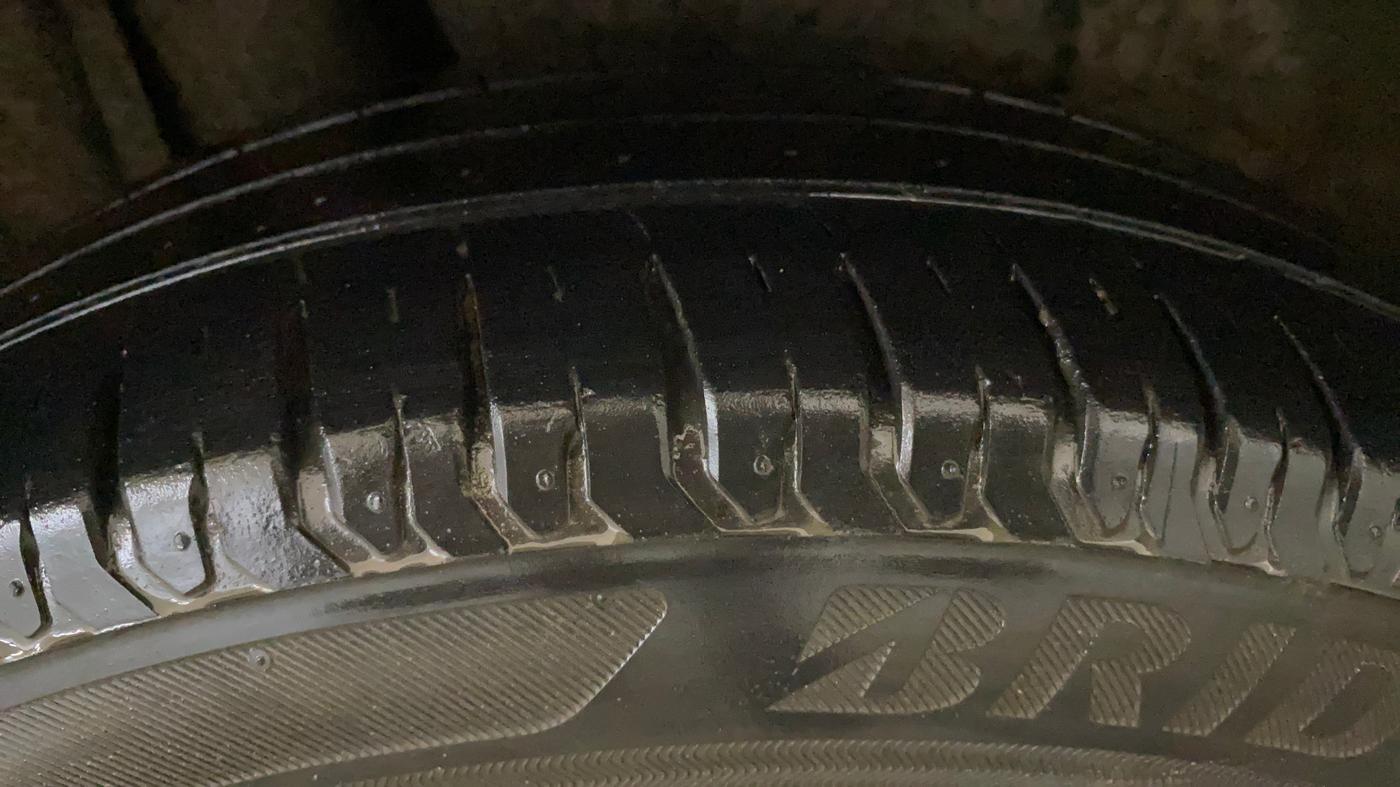 2022 Maruti Ertiga ZXI+ SHVS, Petrol, Manual, 45,498 km, Right Rear Tyre Tread