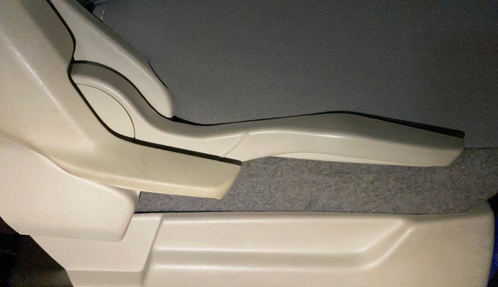 2022 Maruti Ertiga ZXI+ SHVS, Petrol, Manual, 45,483 km, Driver Side Adjustment Panel