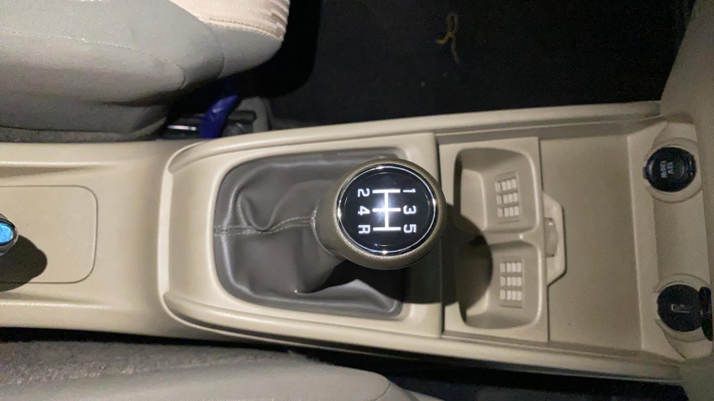 2022 Maruti Ertiga ZXI+ SHVS, Petrol, Manual, 45,498 km, Gear Lever
