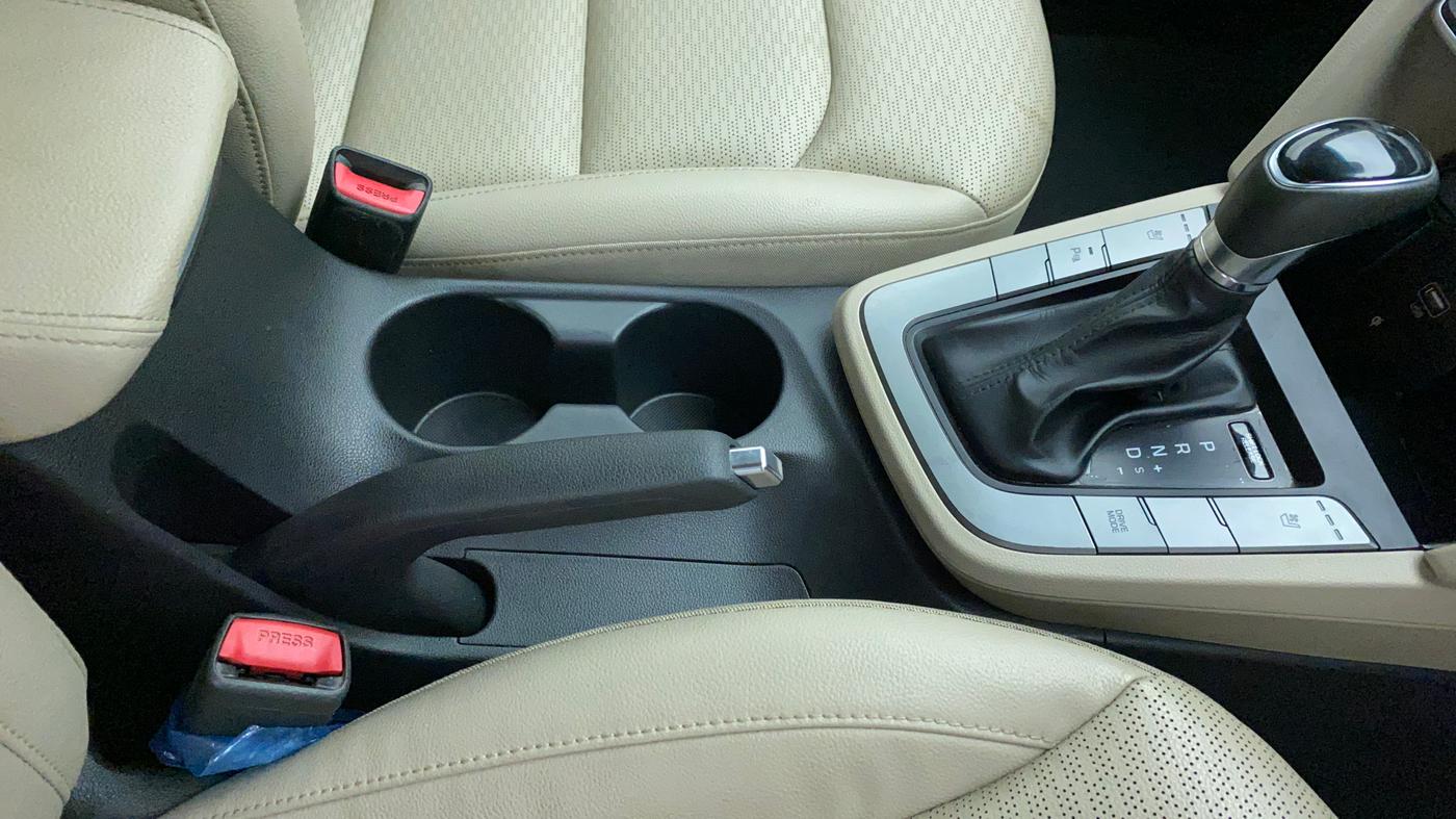 2021 Hyundai New Elantra 2.0 SX(O) AT PETROL, Petrol, Automatic, 16,561 km, Gear Lever