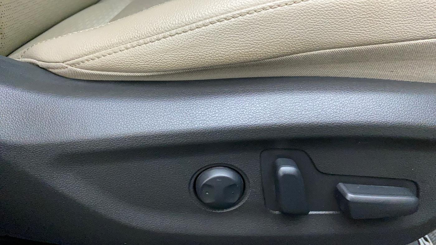 2021 Hyundai New Elantra 2.0 SX(O) AT PETROL, Petrol, Automatic, 16,561 km, Driver Side Adjustment Panel