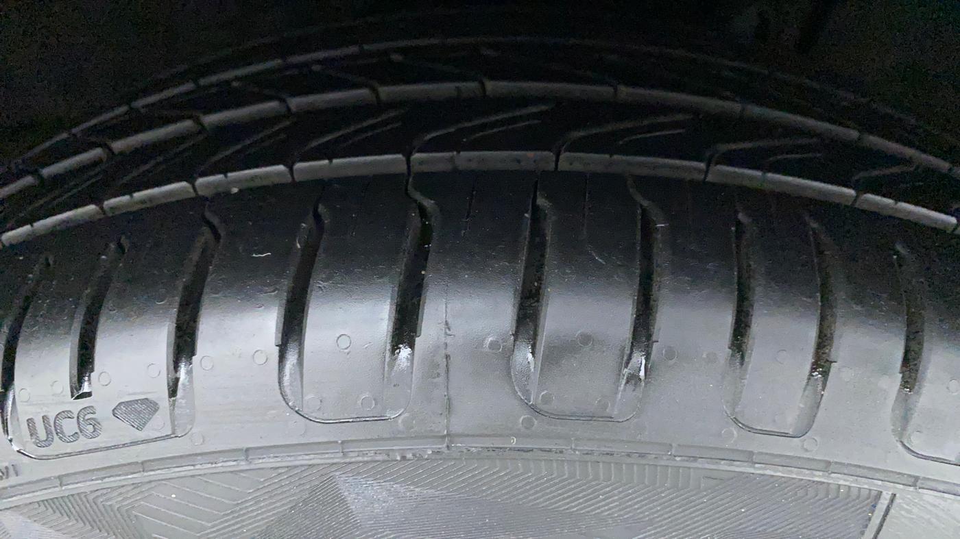2021 Hyundai New Elantra 2.0 SX(O) AT PETROL, Petrol, Automatic, 16,561 km, Right Front Tyre Tread