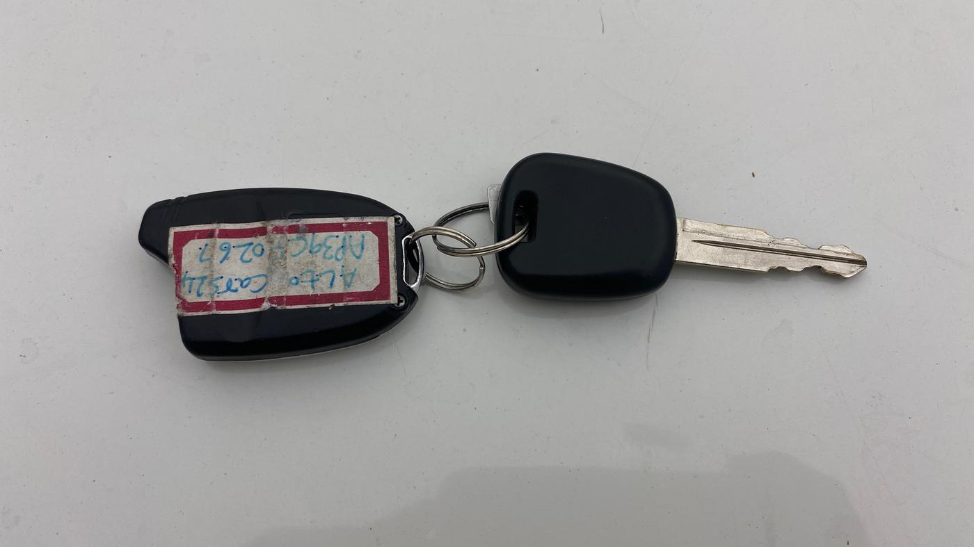 2019 Maruti Alto K10 VXI, Petrol, Manual, 90,637 km, Key Close Up