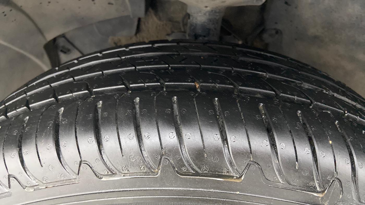 2018 Renault Duster RXZ AMT 110 PS, Diesel, Automatic, 72,956 km, Left Front Tyre Tread