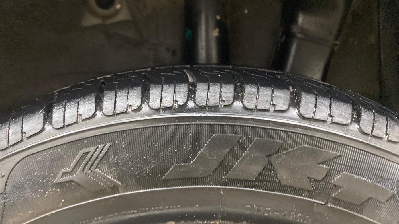 2017 Hyundai Xcent S AT 1.2, Petrol, Automatic, 64,473 km, Left Rear Tyre Tread