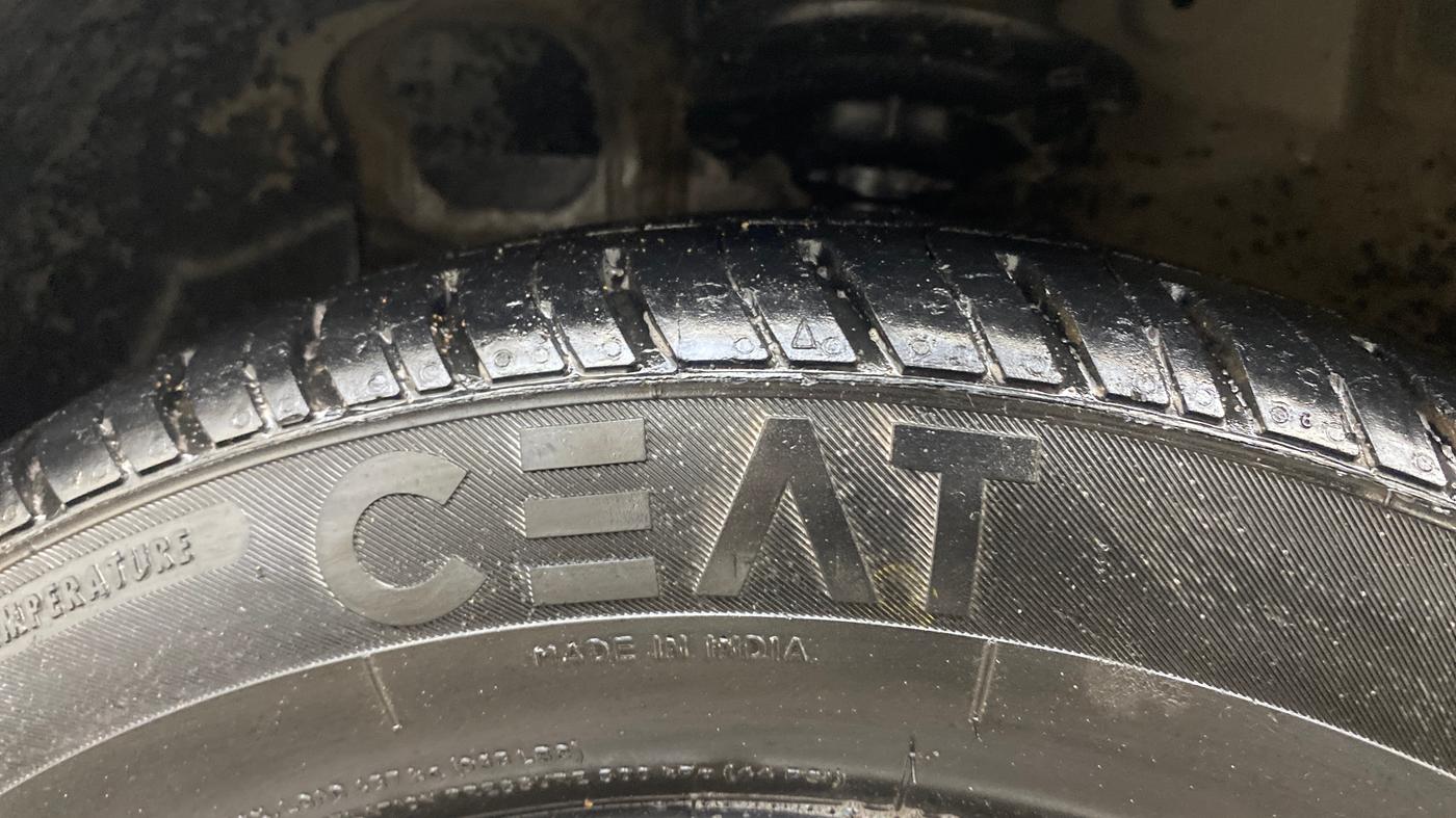 2017 Hyundai Xcent S AT 1.2, Petrol, Automatic, 64,473 km, Left Front Tyre Tread