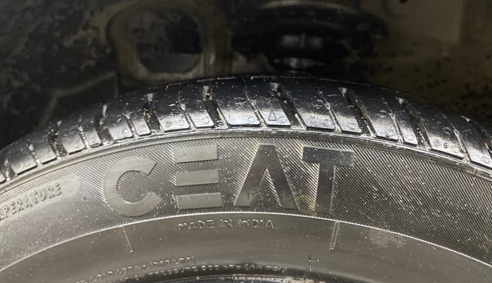 2017 Hyundai Xcent S AT 1.2, Petrol, Automatic, 64,473 km, Left Front Tyre Tread