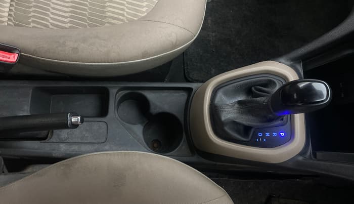 2017 Hyundai Xcent S AT 1.2, Petrol, Automatic, 64,473 km, Gear Lever