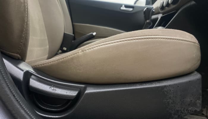 2017 Hyundai Xcent S AT 1.2, Petrol, Automatic, 64,473 km, Driver Side Adjustment Panel