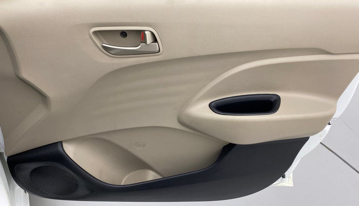 2018 Hyundai NEW SANTRO MAGNA, Petrol, Manual, 27,222 km, Driver Side Door Panels Control