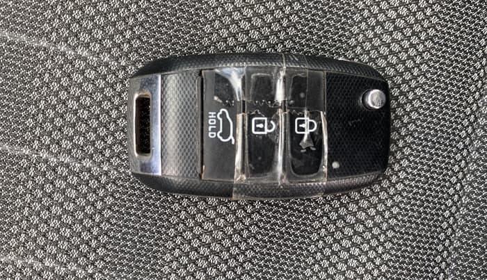 2023 KIA SONET HTK 1.5 DIESEL IMT, Diesel, Manual, 88,942 km, Key Close Up
