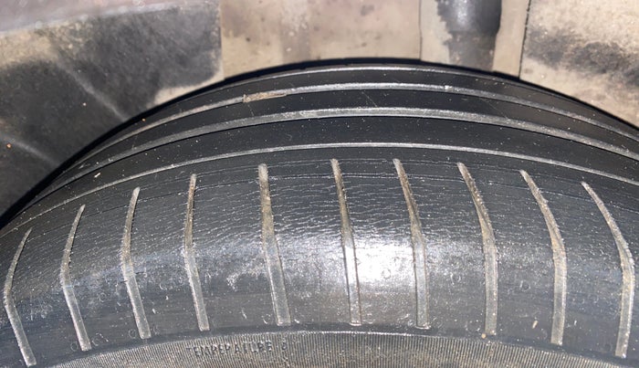 2019 Skoda Superb STYLE 1.8 TSI AT, Petrol, Automatic, 23,235 km, Left Rear Tyre Tread