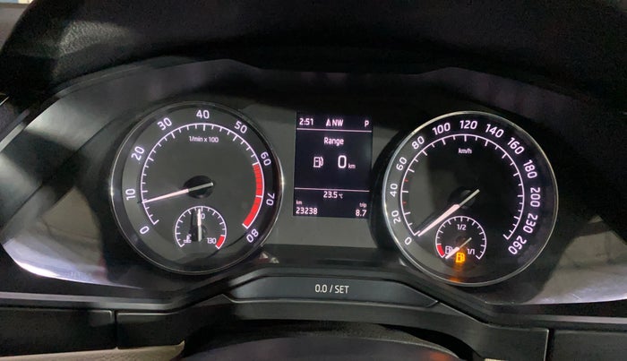 2019 Skoda Superb STYLE 1.8 TSI AT, Petrol, Automatic, 23,235 km, Odometer Image