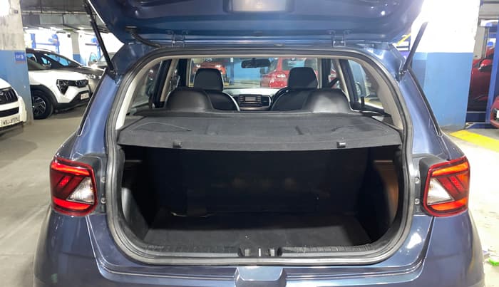 2022 Hyundai VENUE S 1.2, Petrol, Manual, 77,932 km, Boot Inside