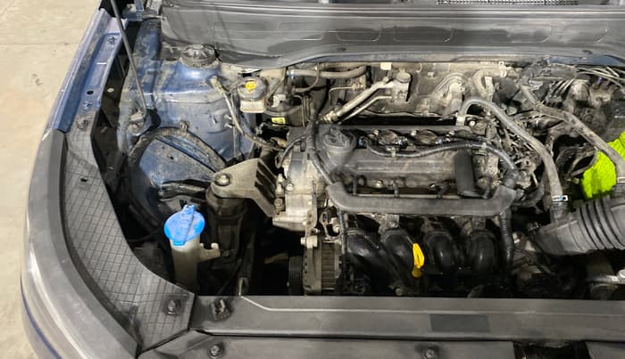 2022 Hyundai VENUE S 1.2, Petrol, Manual, 77,932 km, Engine View - Right