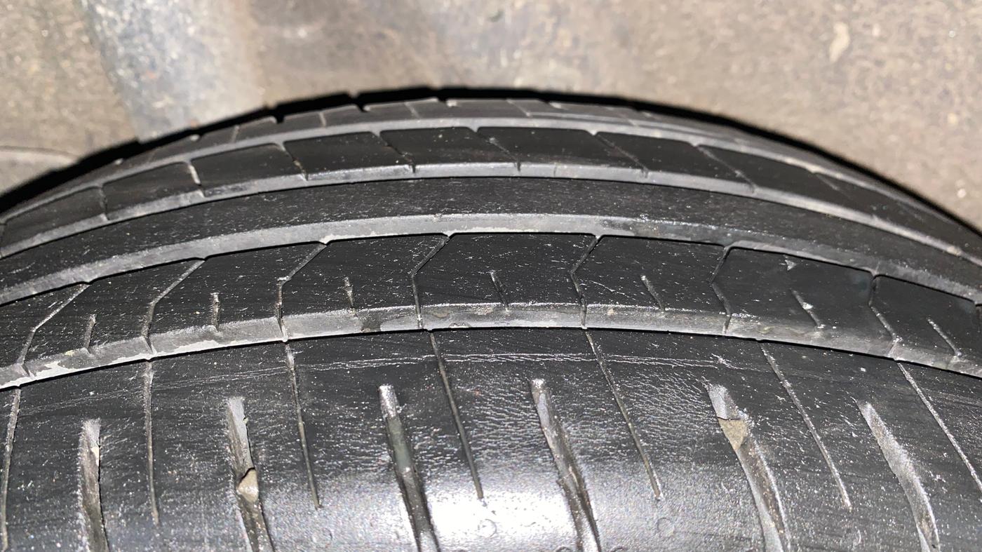 2022 Hyundai VENUE S 1.2, Petrol, Manual, 77,932 km, Right Rear Tyre Tread
