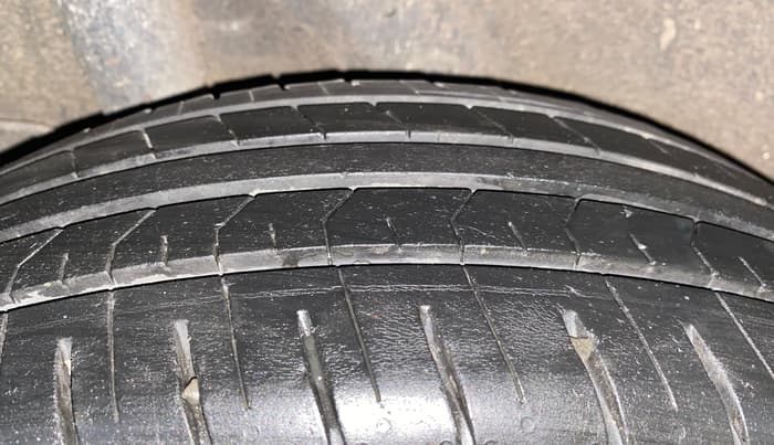 2022 Hyundai VENUE S 1.2, Petrol, Manual, 77,932 km, Right Rear Tyre Tread