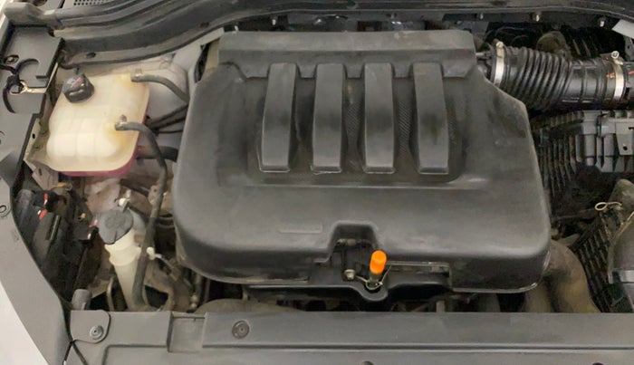 2022 Mahindra XUV700 AX 7 LUXURY P AT 7 STR, Petrol, Automatic, 13,673 km, Engine View - Right