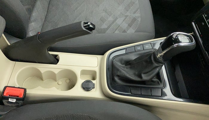 2022 Skoda SLAVIA AMBITION 1.0L TSI AT, Petrol, Automatic, 11,332 km, Gear Lever