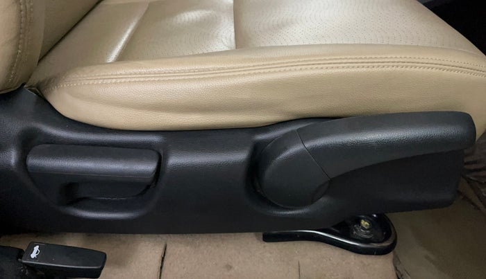 2016 Honda City 1.5L I-VTEC VX CVT, Petrol, Automatic, 56,976 km, Driver Side Adjustment Panel