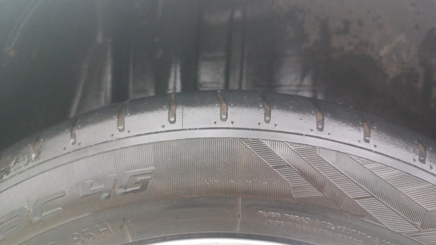 2021 Ford New Figo TITANIUM PLUS 1.2 PETROL AT, Petrol, Automatic, 28,155 km, Right Rear Tyre Tread