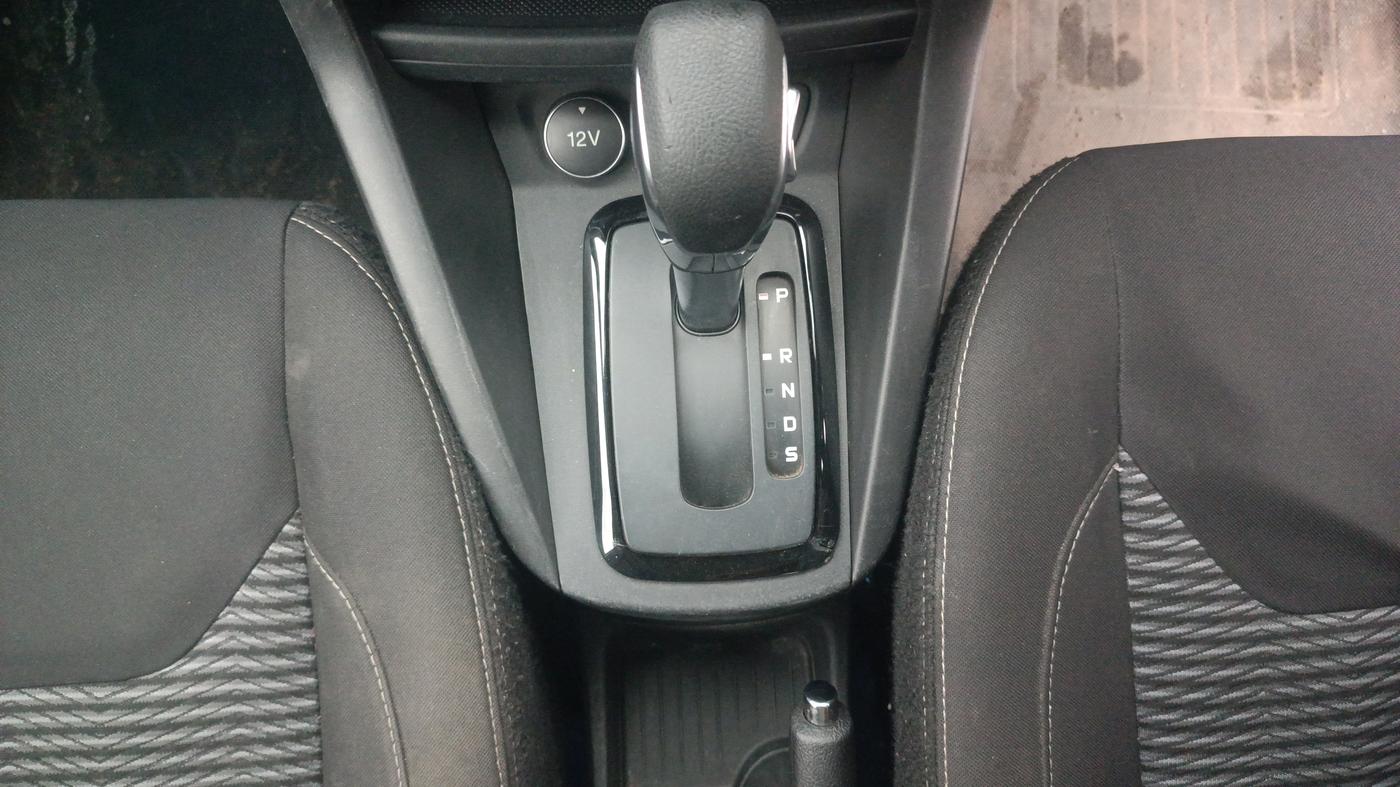 2021 Ford New Figo TITANIUM PLUS 1.2 PETROL AT, Petrol, Automatic, 28,155 km, Gear Lever