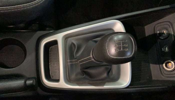 2020 Hyundai VENUE S+ 1.2, Petrol, Manual, 20,005 km, Gear Lever