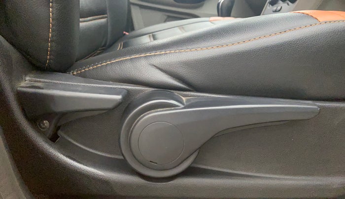 2016 Tata Tiago XZ PETROL, Petrol, Manual, 42,530 km, Driver Side Adjustment Panel