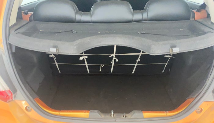 2016 Tata Tiago XZ PETROL, Petrol, Manual, 42,530 km, Boot Inside