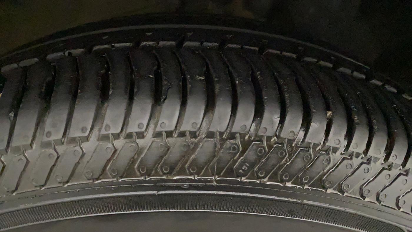 2018 Ford Ecosport TREND + 1.5L PETROL AT, Petrol, Automatic, 19,902 km, Right Rear Tyre Tread