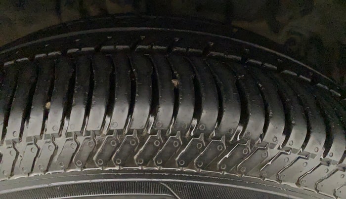 2018 Ford Ecosport TREND + 1.5L PETROL AT, Petrol, Automatic, 19,902 km, Right Front Tyre Tread