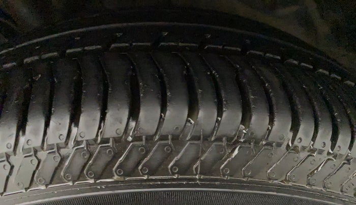 2018 Ford Ecosport TREND + 1.5L PETROL AT, Petrol, Automatic, 19,902 km, Left Front Tyre Tread