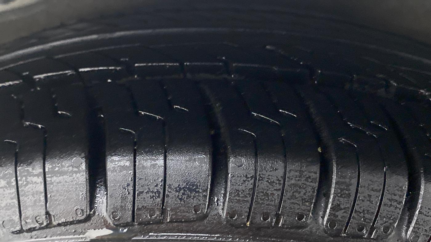2011 Hyundai i10 MAGNA 1.2, Petrol, Manual, 84,641 km, Right Rear Tyre Tread