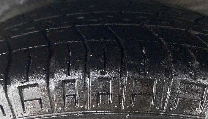 2011 Hyundai i10 MAGNA 1.2, Petrol, Manual, 84,641 km, Left Rear Tyre Tread