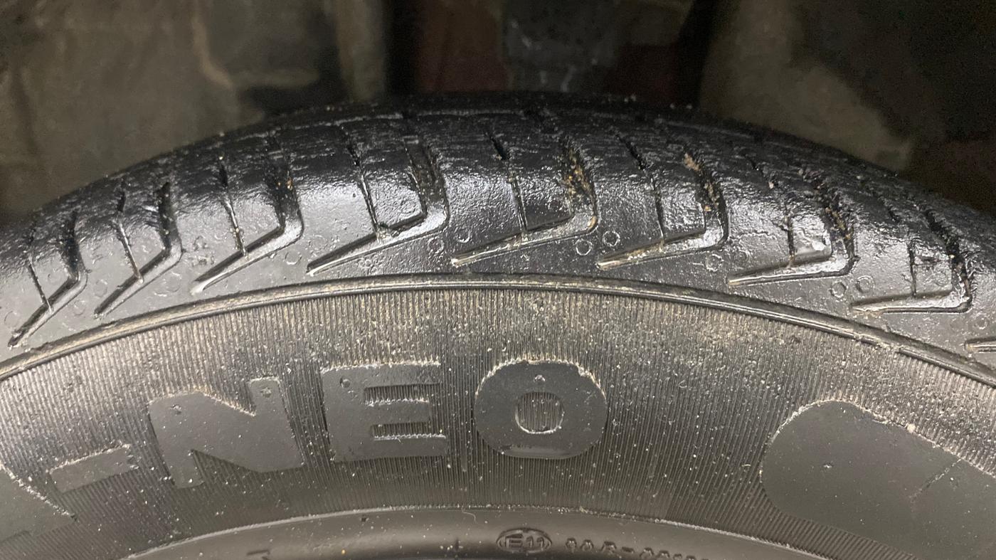2018 Renault Kwid RXT 1.0 (O), Petrol, Manual, 38,571 km, Left Front Tyre Tread
