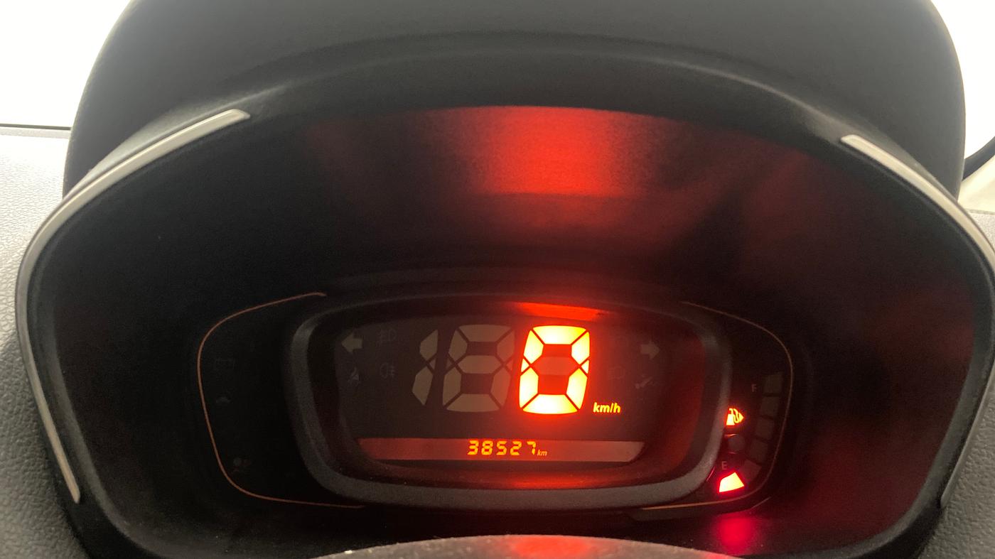 2018 Renault Kwid RXT 1.0 (O), Petrol, Manual, 38,571 km, Odometer Image